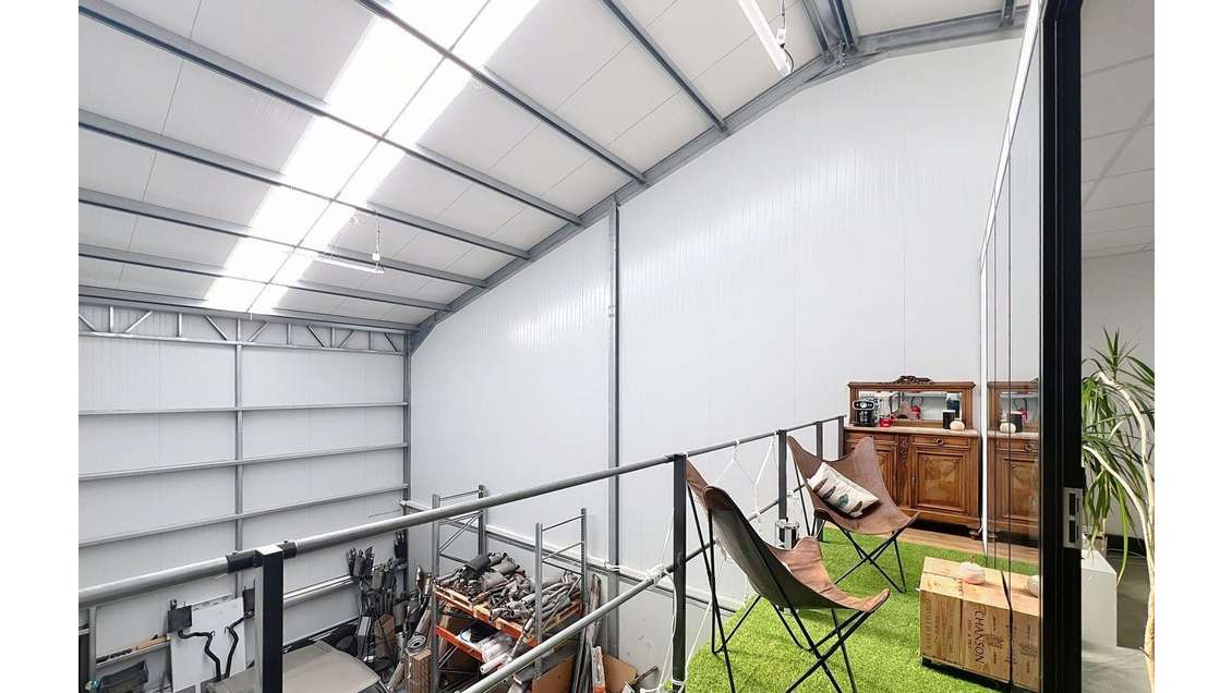 Vente local moderne 192m² à Brie-Comte-Robert