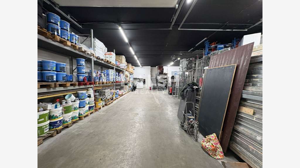 Local d'activités 270m² à Brignais A450