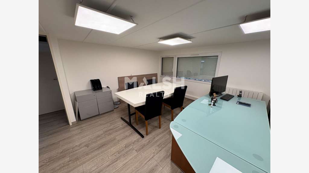Local d'activités 270m² à Brignais A450