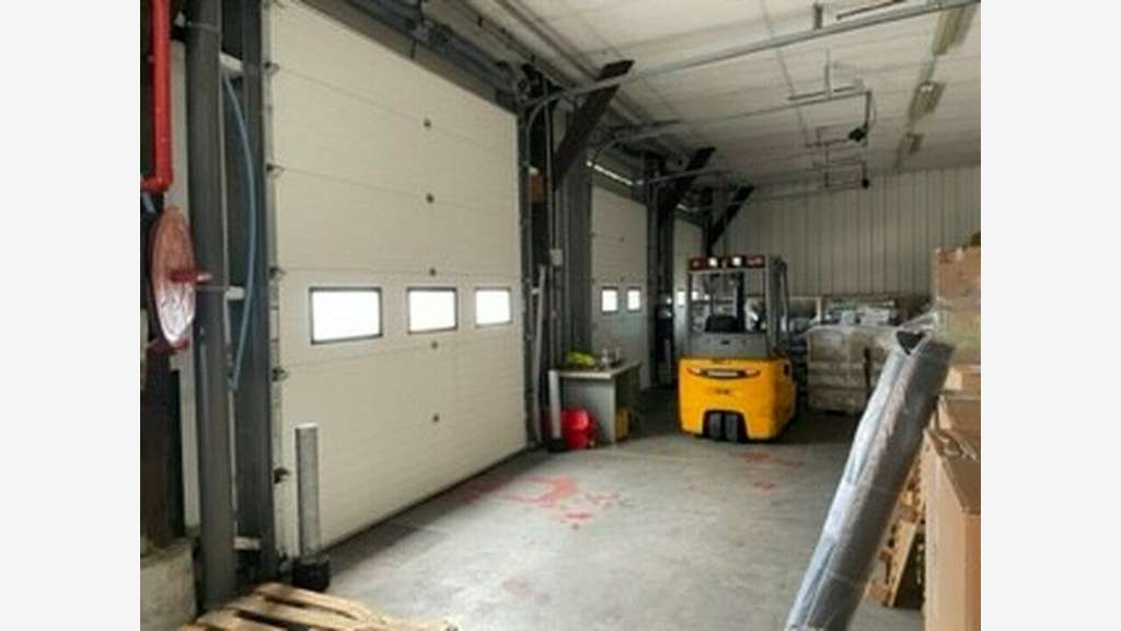 A vendre local d'activité bureaux 1700m² à Calais