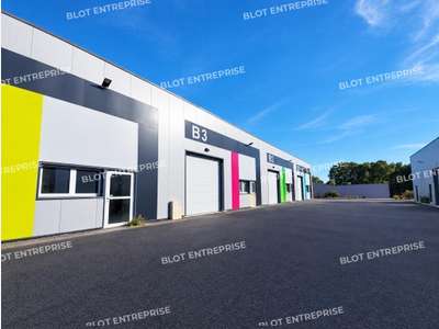 À LOUER / À VENDRE - LOCAL D'ACTIVITÉS 350 m² - CA