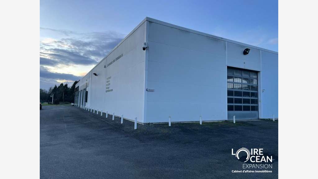 Local d'activité 845m² à vendre à Candé