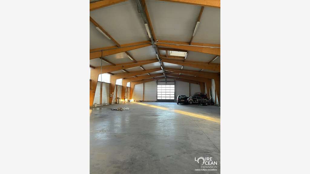 Local d'activité 845m² à vendre à Candé