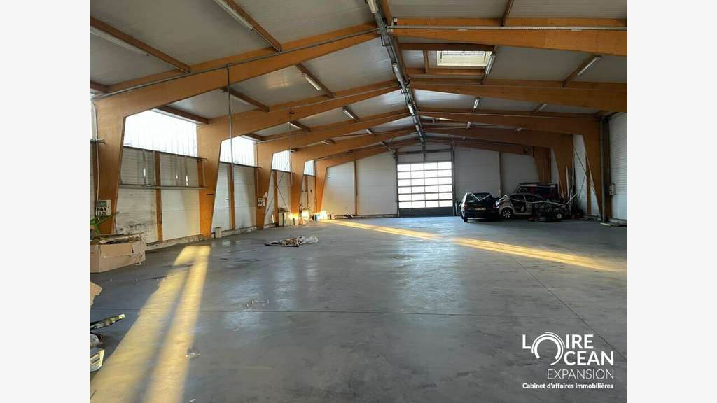 Local d'activité 845m² à vendre à Candé