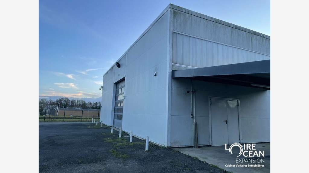 Local d'activité 845m² à vendre à Candé