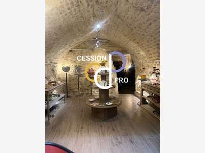 AV locaux commerciaux 130m² centre Mont Ventoux