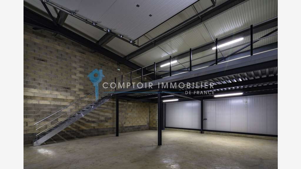 Vente locaux industriels de 176m² à Deyme
