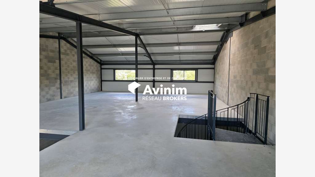 Local d'activité 258,16m² à vendre prox Castries