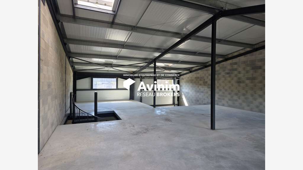 Local d'activité 258,16m² à vendre prox Castries