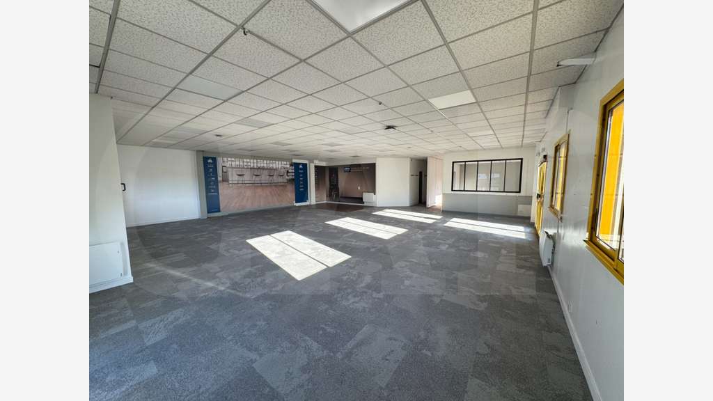 A vendre local indépendant Écopôle Sud-Est Rennes