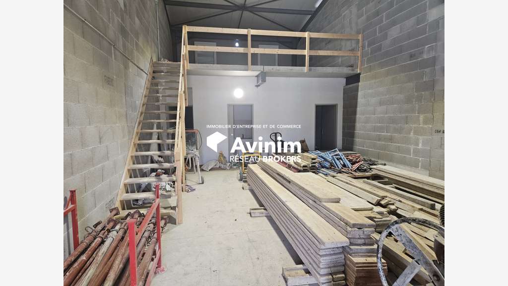Vente bâtiment 398m² divisé en 3 ZA Les Teppes