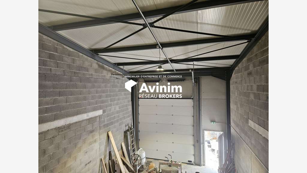 Vente bâtiment 398m² divisé en 3 ZA Les Teppes