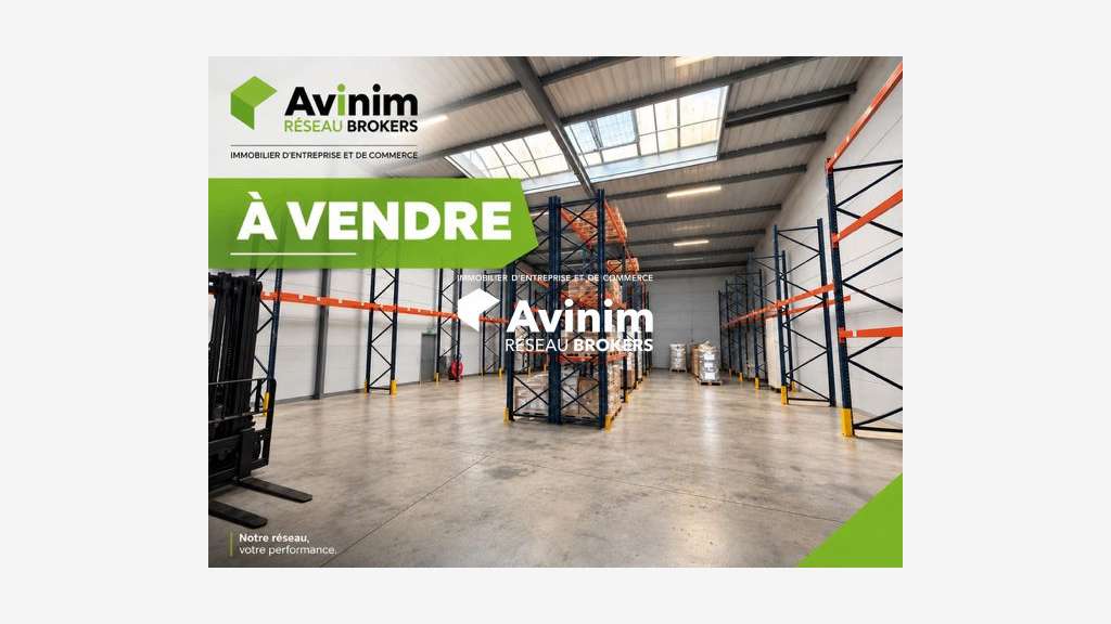 A VENDRE UN ENTREPÔT DE 351M2 À CHAMBLY