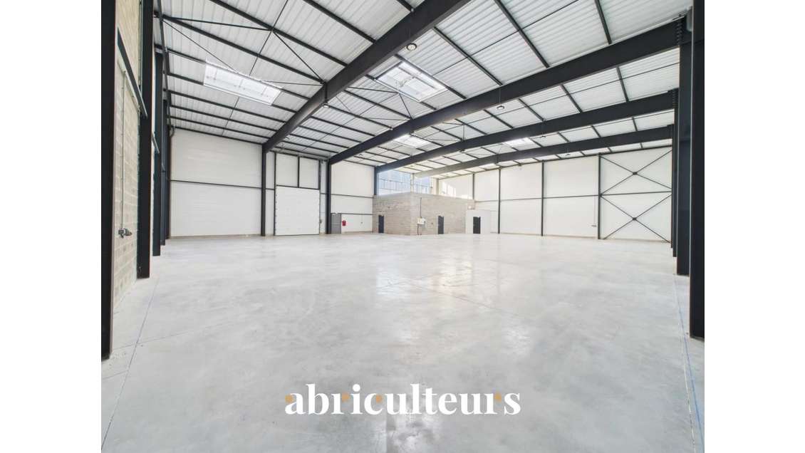 Local d'activité neuf de 755 m² - À 1h de Paris, a