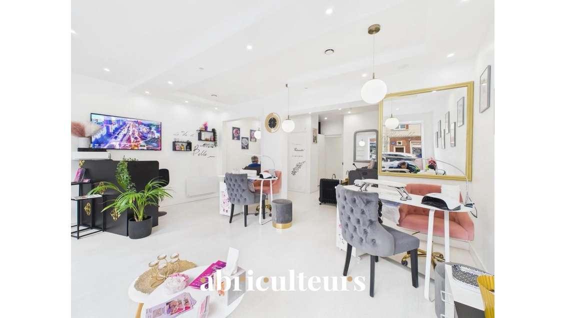 AV murs commerciaux de 59m² centre-ville Chartres