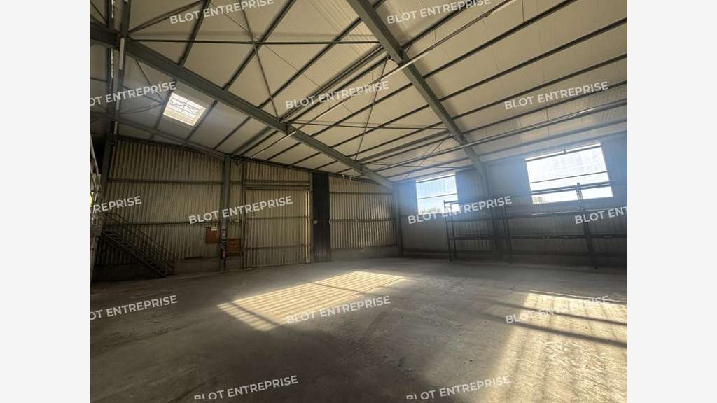 A vendre locaux d'activités 850m² à Châteaubriant