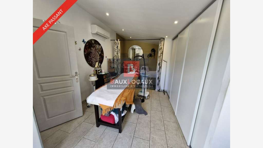 CHÂTEAUNEUF-LES-MARTIGUES - LOCAL PROFESSIONNEL à