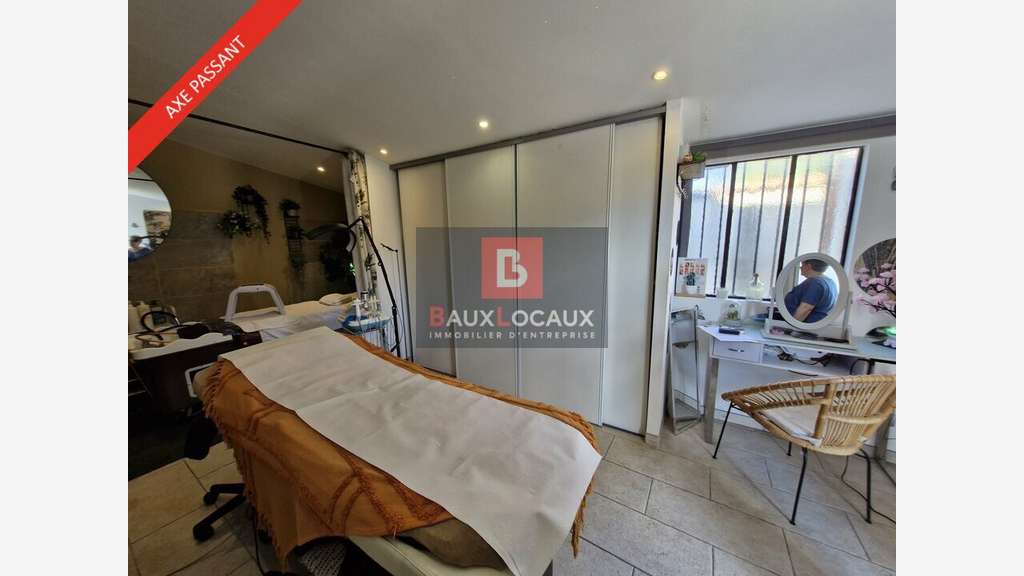 CHÂTEAUNEUF-LES-MARTIGUES - LOCAL PROFESSIONNEL à