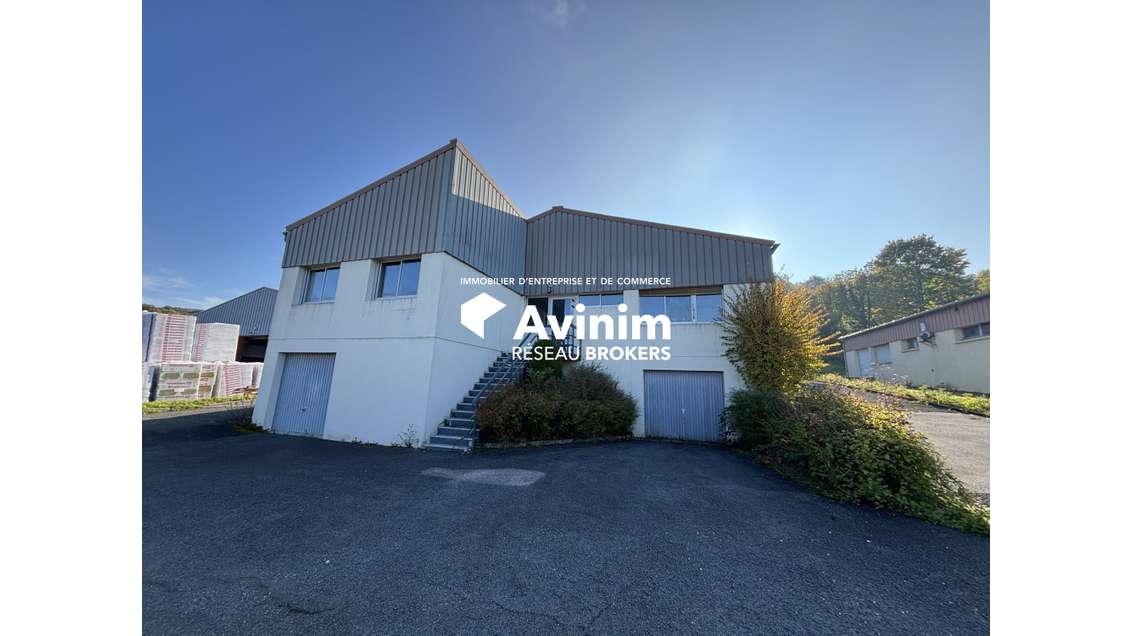 Local multi activités 775m² à Châtillon-le-Duc