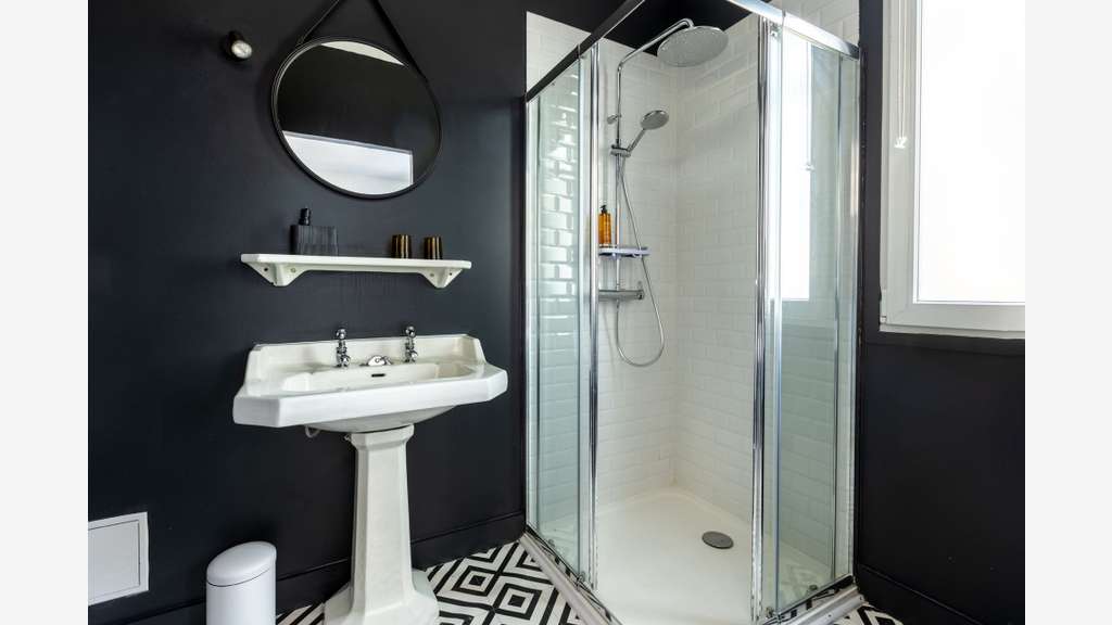 Immobilier Professionnel 382m² à vendre à Chéreng