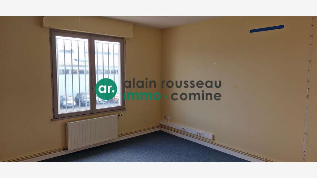 Local d'activité 1373m² à vendre à Cholet 