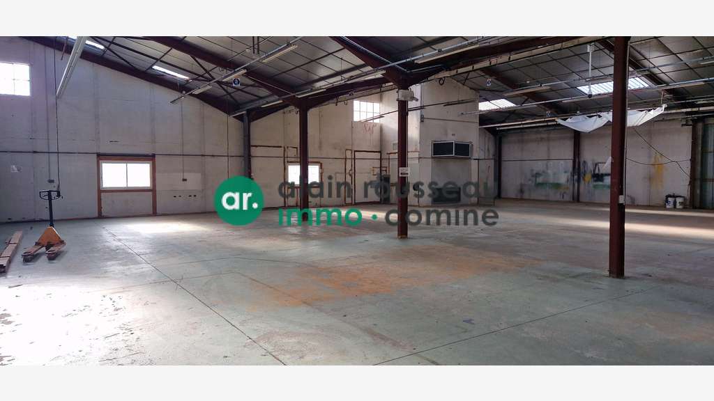 Local d'activité 1373m² à vendre à Cholet 