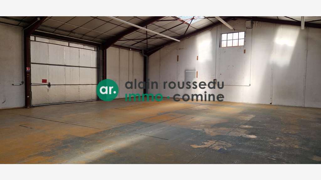 Local d'activité 1373m² à vendre à Cholet 