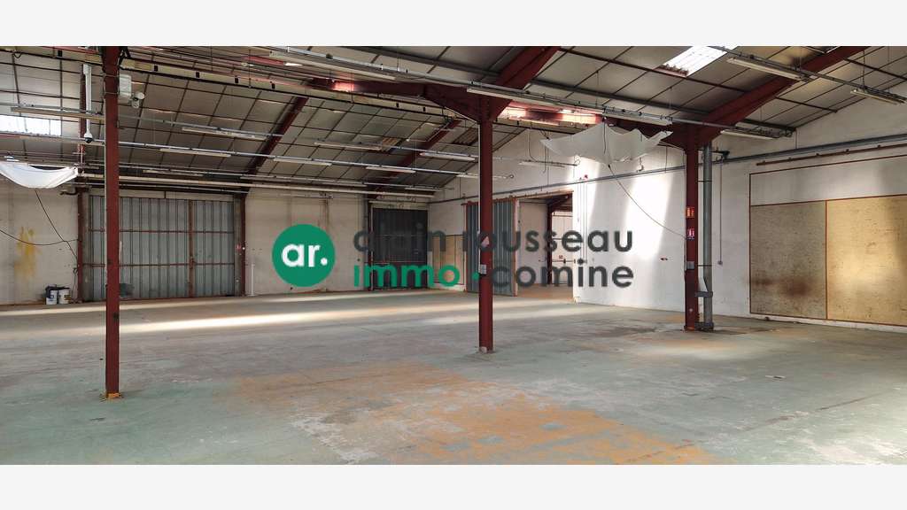 Local d'activité 1373m² à vendre à Cholet 