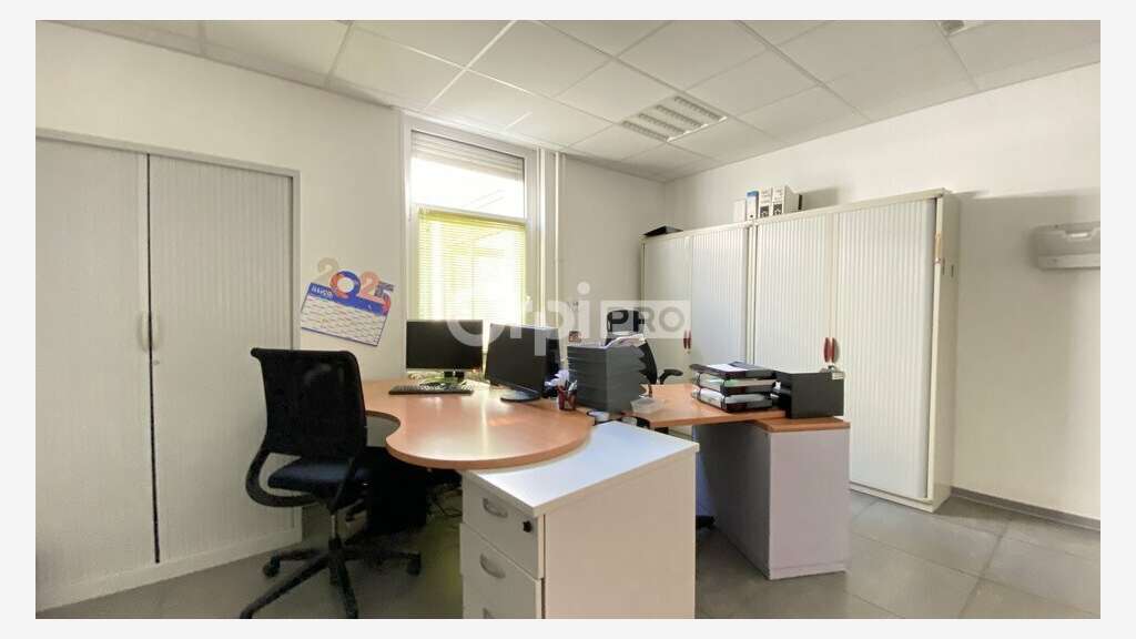 Local d'activité 1140m² à vendre à Colmar 