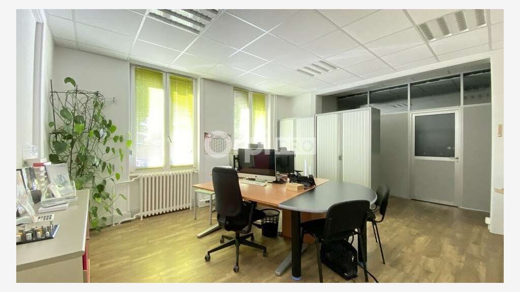 Local d'activité 1140m² à vendre à Colmar 