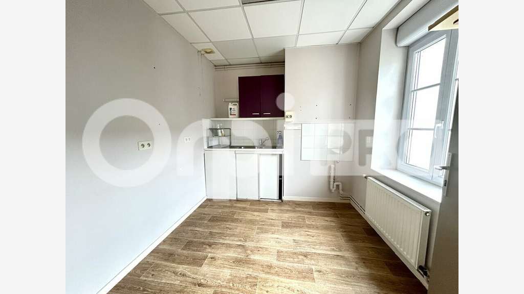 A vendre locaux pro 138m² à Compiègne centre ville