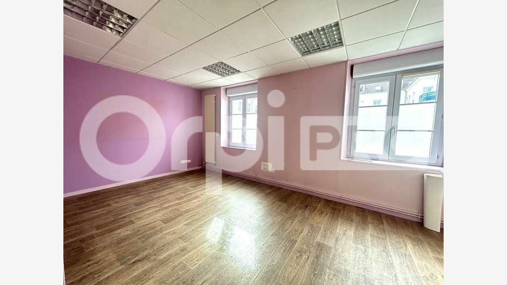 A vendre locaux pro 138m² à Compiègne centre ville