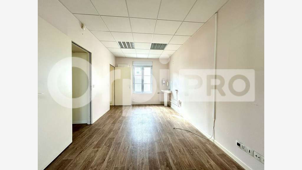 A vendre locaux pro 138m² à Compiègne centre ville