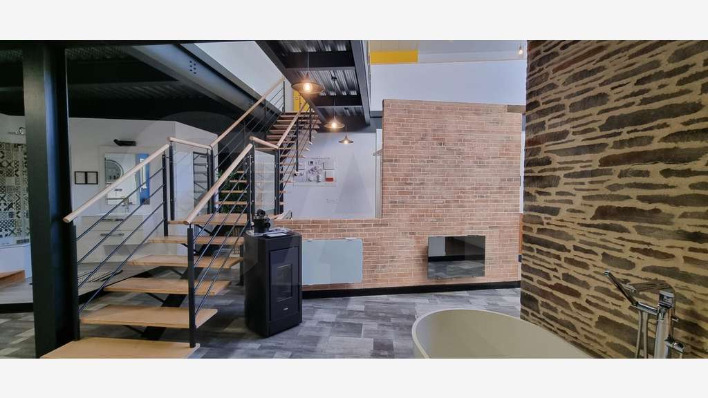 A vendre bâtiment d’activité 1 024m² à Corps-Nuds