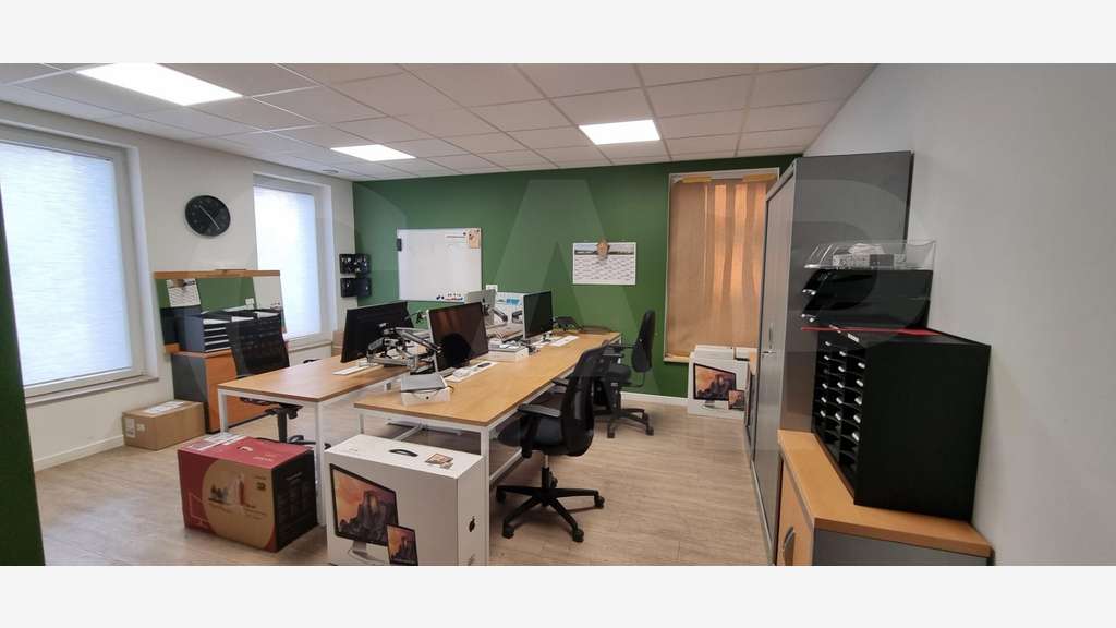 A vendre bâtiment d’activité 1 024m² à Corps-Nuds