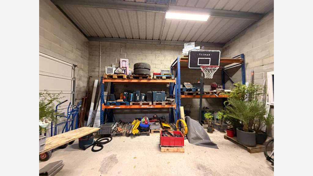 Vente bâtiment 317m² en ZI à Crémieu