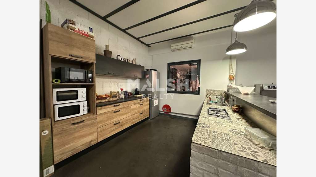 Local mixte 513m² à vendre à Décines-Charpieu