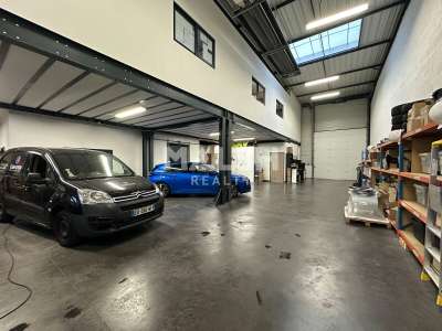 Vente Locaux d'activités - Entrepôts à Décines-Charpieu