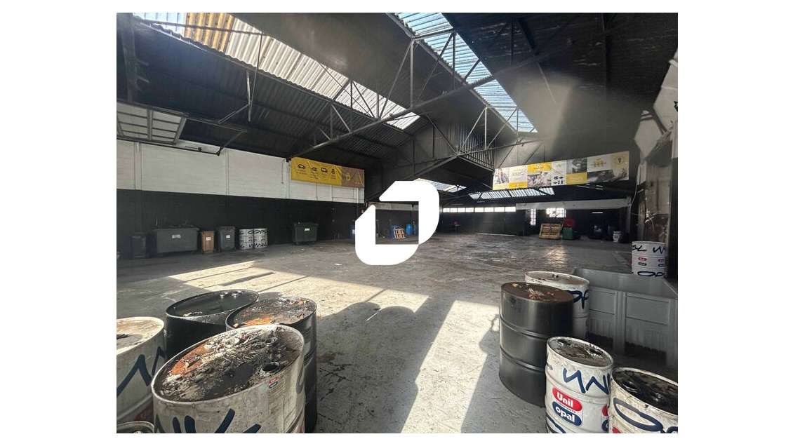 Vente Local d'activité 780m² Deuil la barre