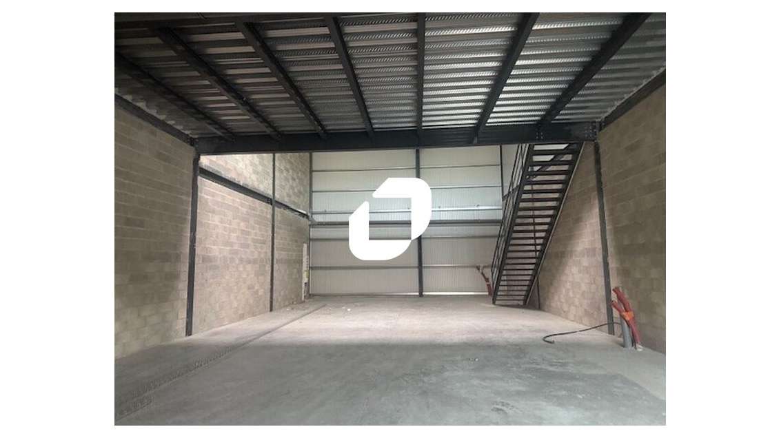 Vente Local d'activité 211m² Ennery