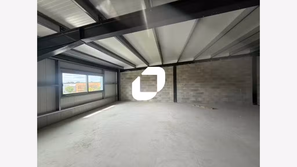 Vente Local d'activité 252m² Ennery