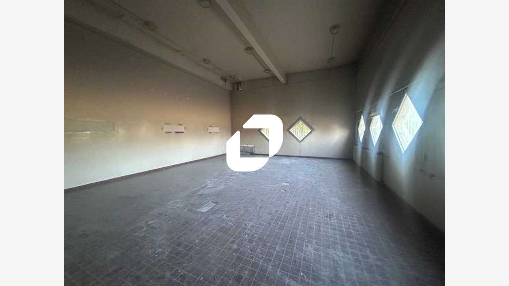 Vente Local d'activité 1530m² Eragny
