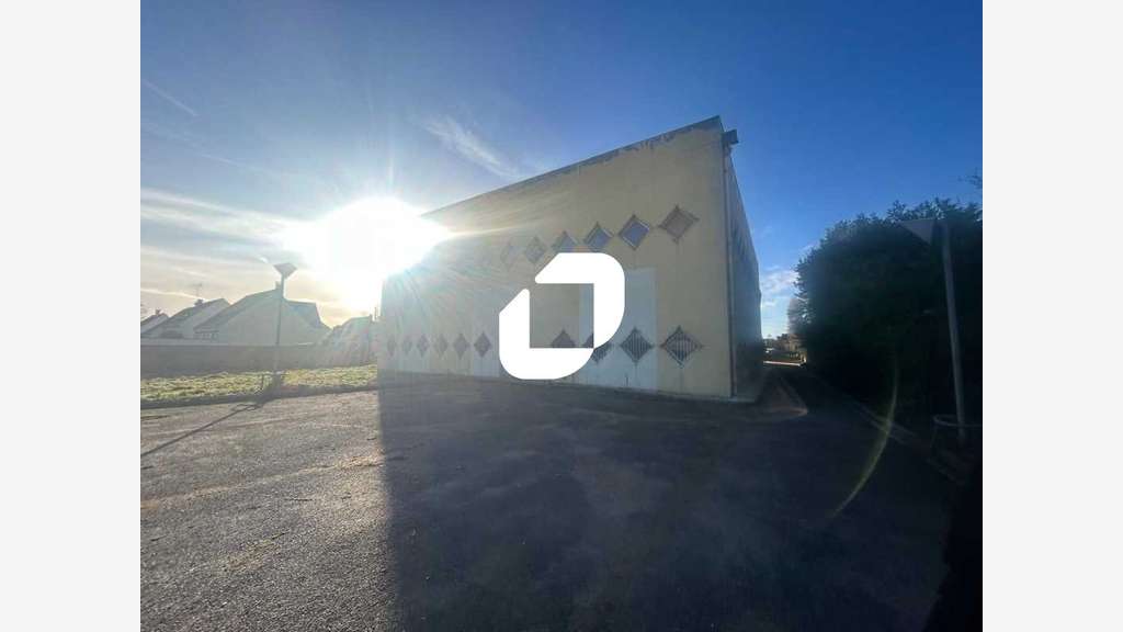 Vente Local d'activité 1530m² Eragny