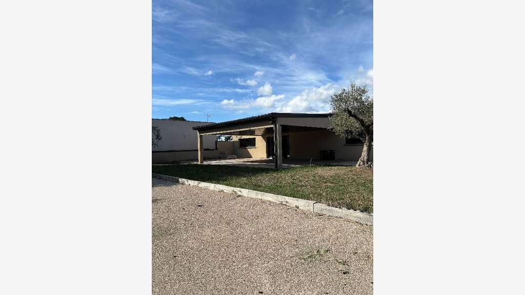 Vente murs toute activité 344m² terrain 1519m²
