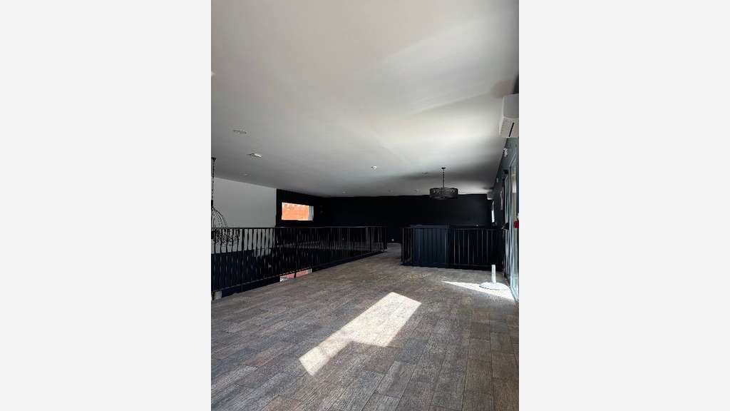 Vente murs toute activité 344m² terrain 1519m²