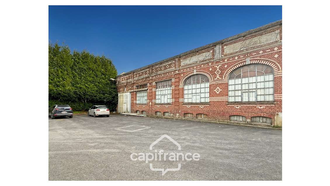 Vente entrepôt de 6000m² parcelle 7500m² à Etreux