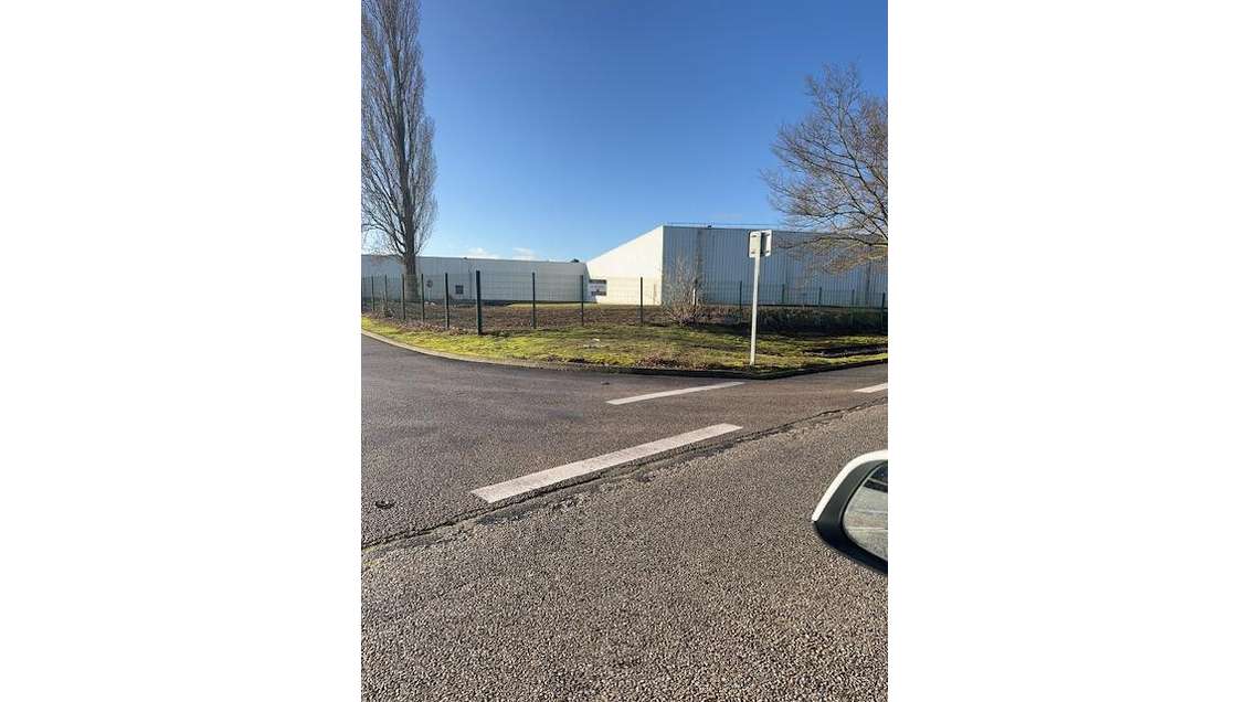 Vente entrepôt à la découpe site industriel Évreux