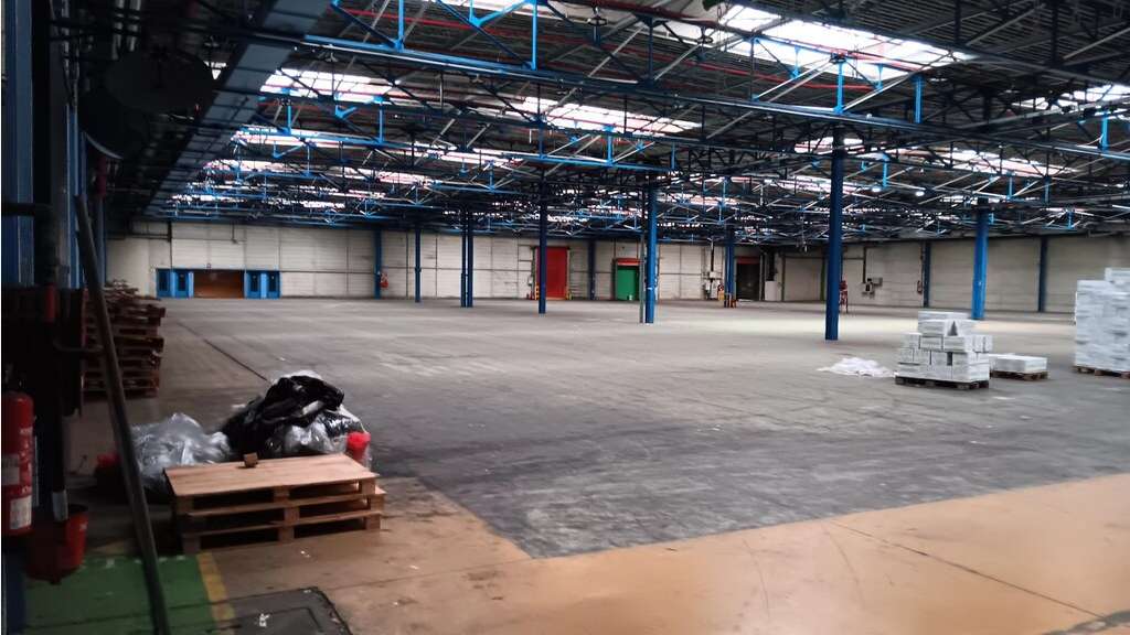 Vente entrepôt à la découpe site industriel Évreux