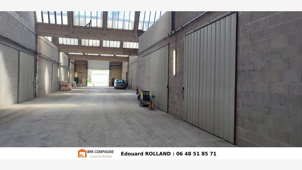 Vente local de stockage 90m² à Brières les Scelles