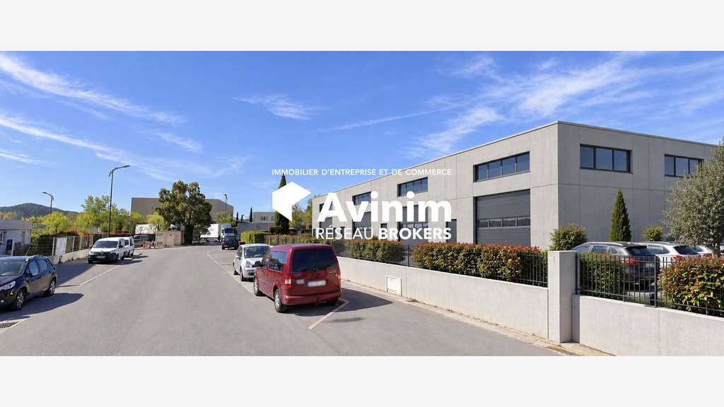 Local artisanal neuf 500m² dans le canton Fayence